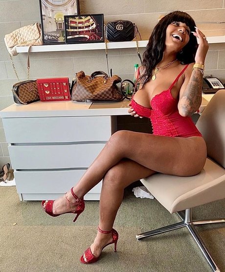 Krissttal Ruizz free star img