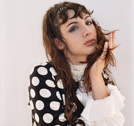 Hannah Marks xxx model gallery