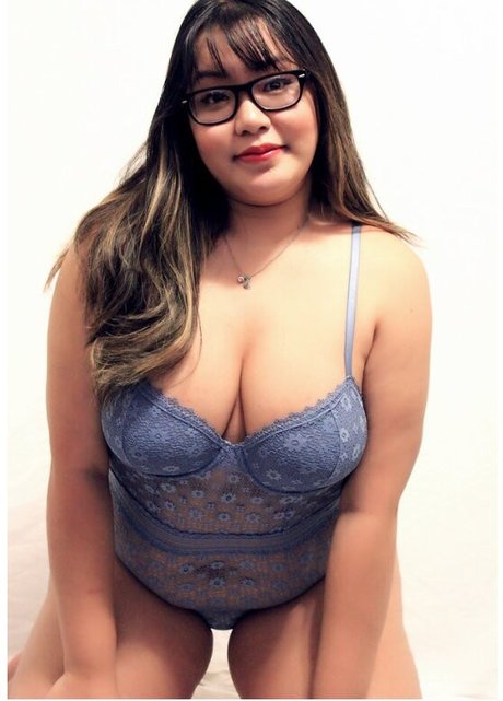 Aznproblems naked actress image