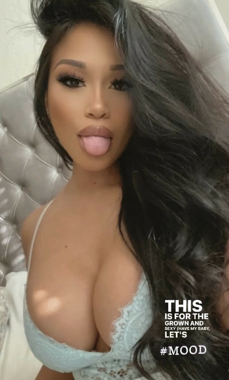 Rizadoll hot pornstar image