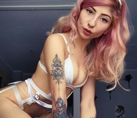 ciiraiya zarela top profile image