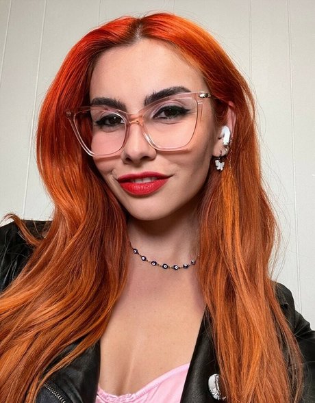 Alicia Atout star nude photo