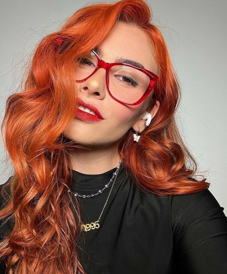 Alicia Atout perfect star pics