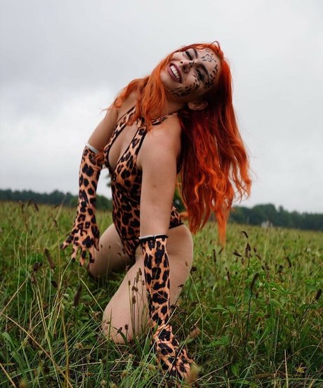 Alicia Atout xxx model pic