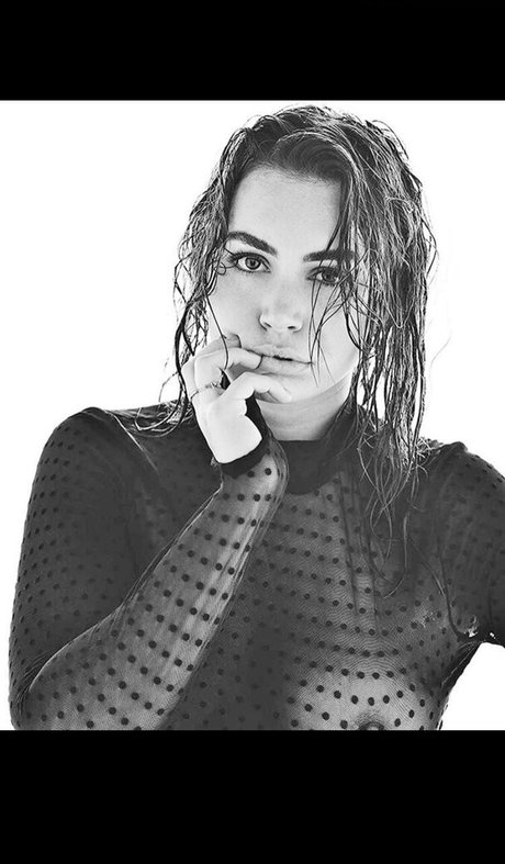Sophie Simmons adult model photo