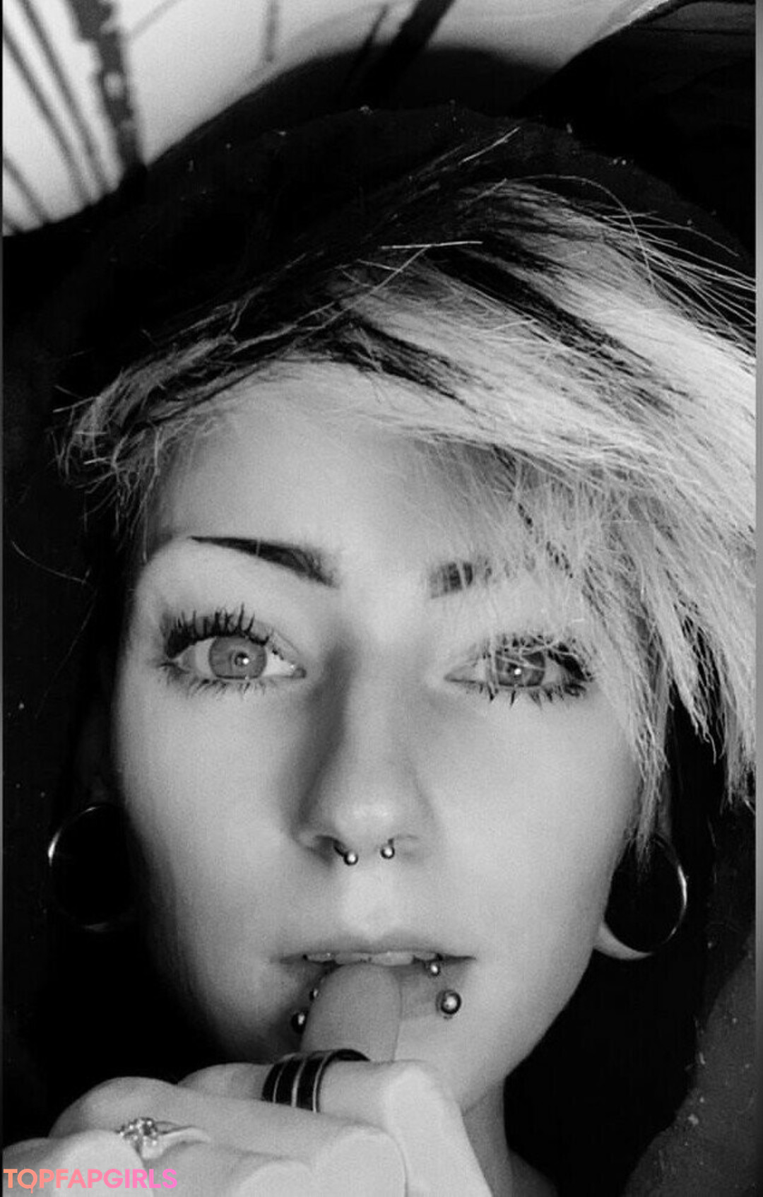 Hollowpix star free pic