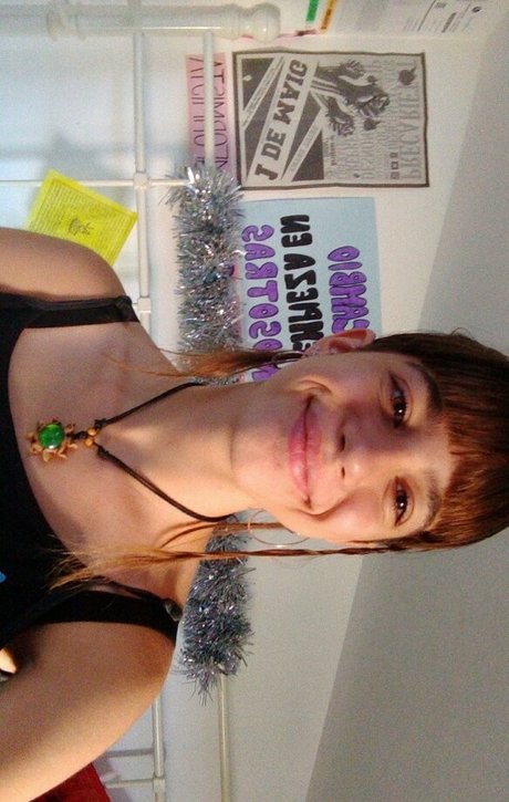 SpanishGrimes xxx model pics