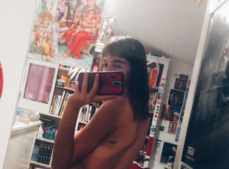 SpanishGrimes hd model image