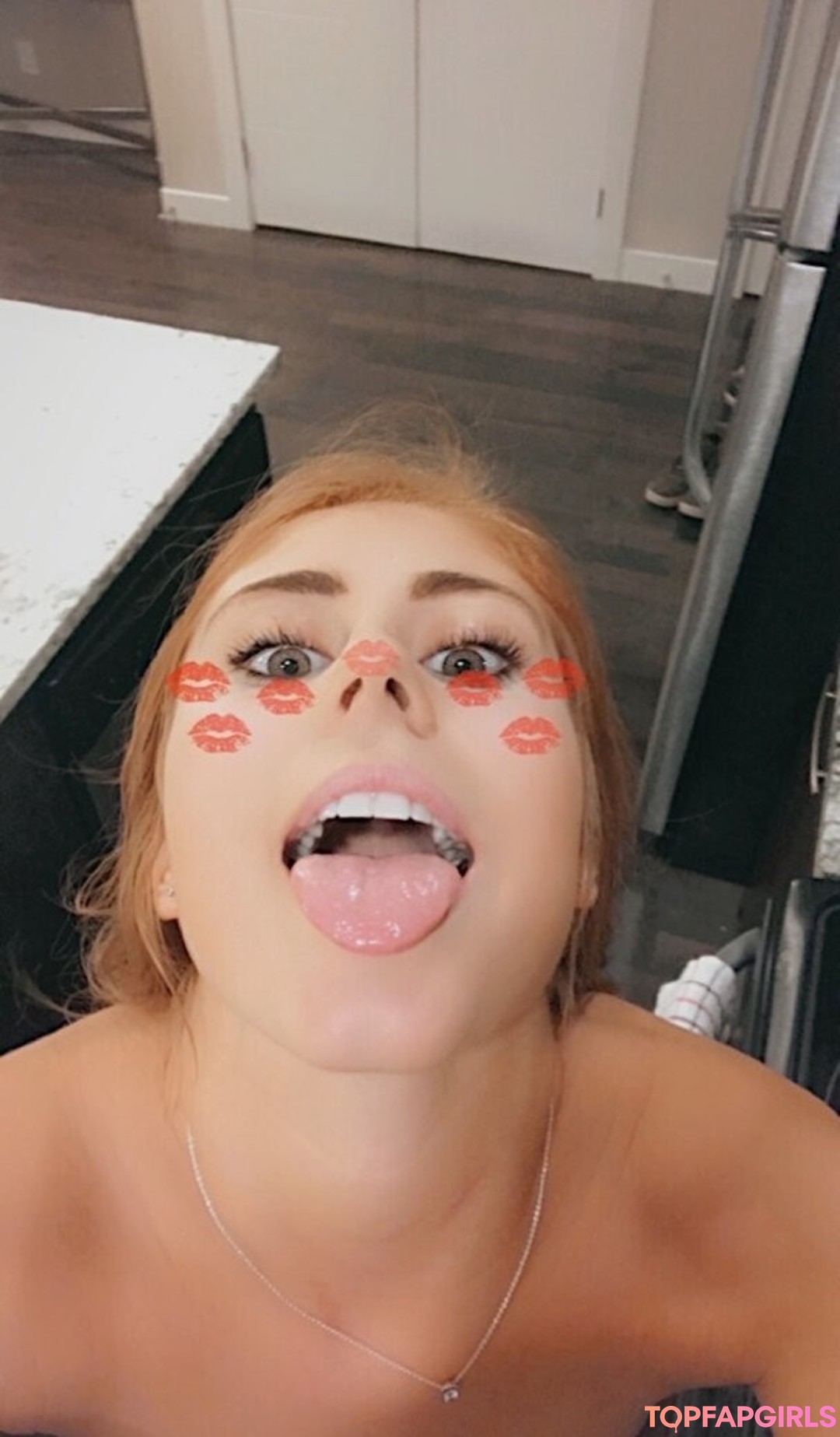 Colleen Marcoux star naked pic