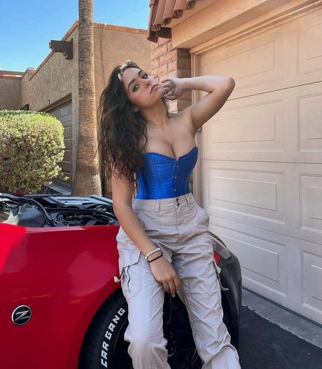 Christina Roki star pretty photo