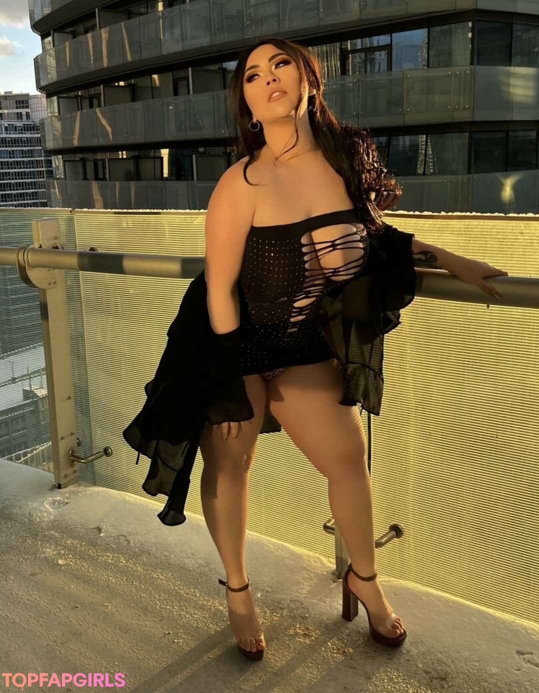 Miss Leira pornstar art pics