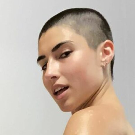 pickledwh0re top profile image