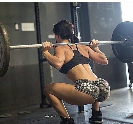 Taylor Vertucci exclusive model images