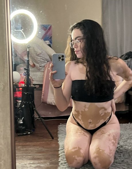 ummmbzupcsdown hot model gallery