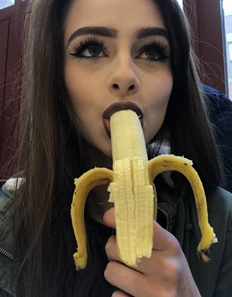 kirbysgf nudes model image