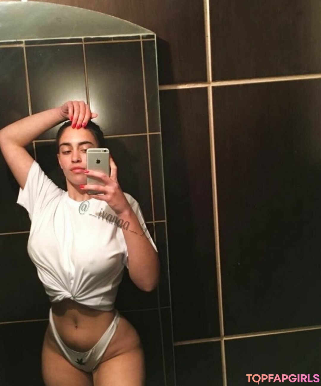 chubby small tits onlyfans porn pic