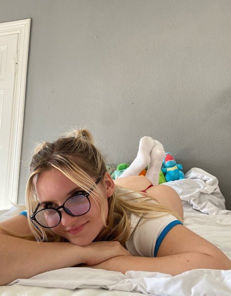 Lora Popow high quality pornstar archive