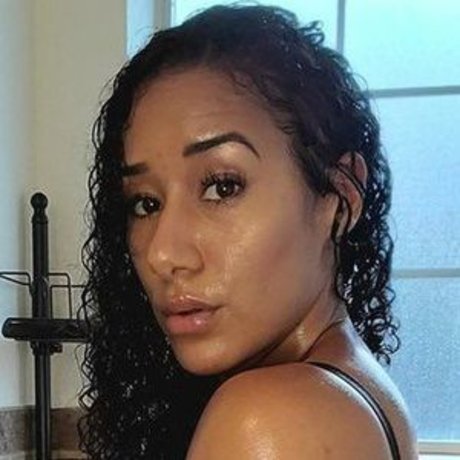 transgender onlyfans free naked images