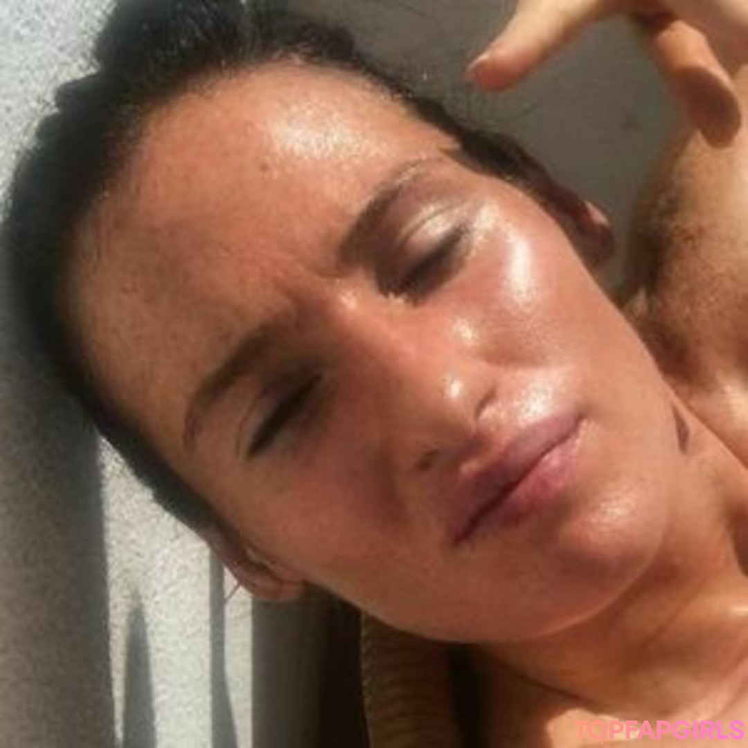 Lili tyrkvmsz sexy model image