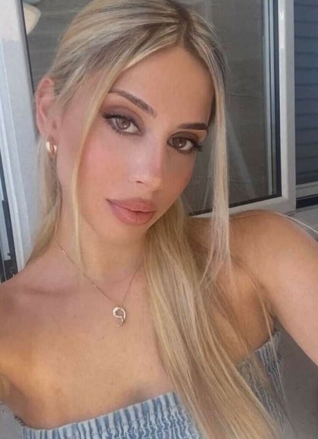 Dimitra Menegatou star art photo