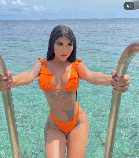 Alanamaxxine pornstar best photos