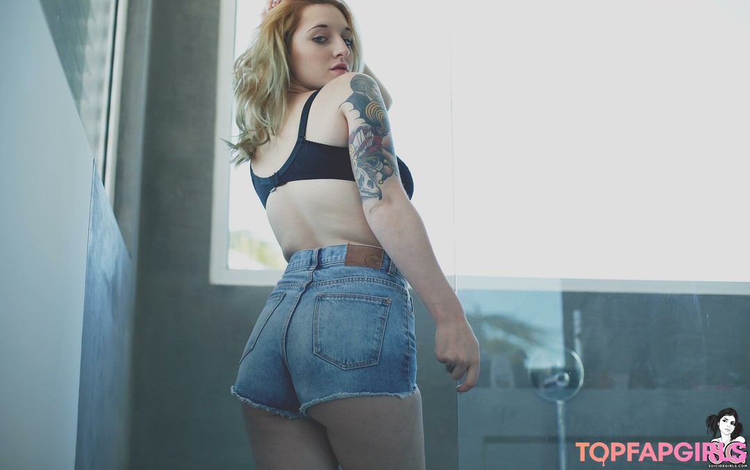 alysondacher top profile image