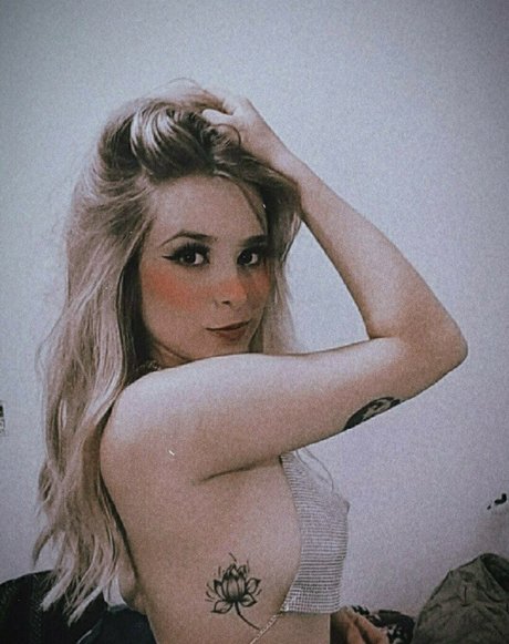 Rafaela Riggs nudes star img