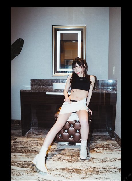 Mia Nanasawa model nice pic