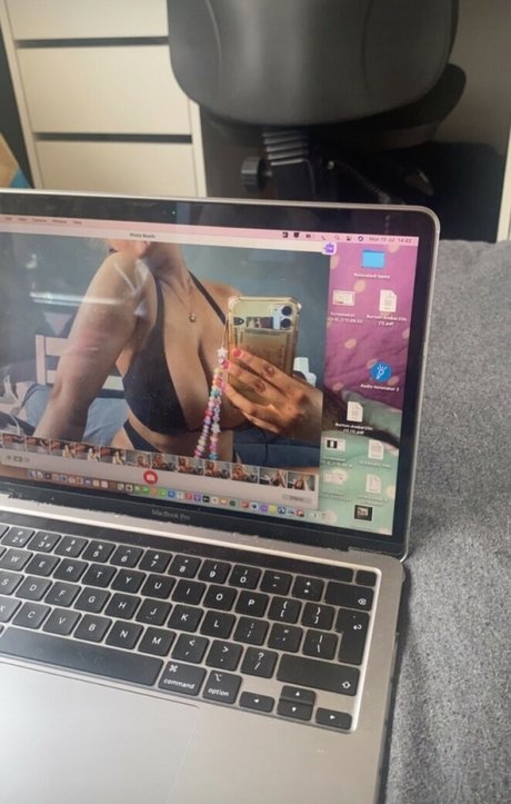 hairy legs onlyfans naked gallery