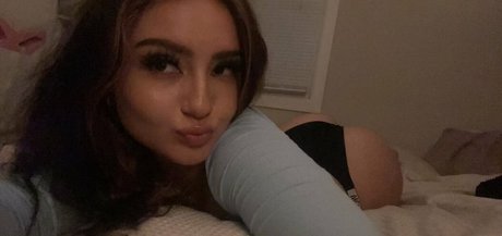 Bunni alexia star top photo