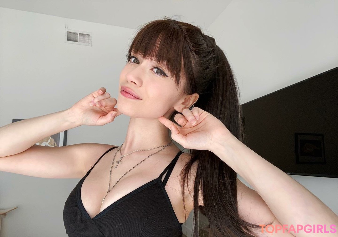 Paige Searcy high quality actress pics