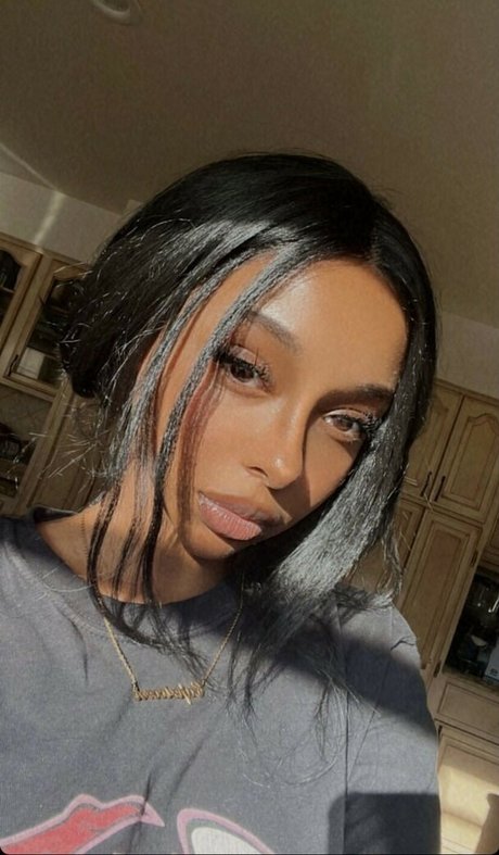 Rave Vanias naked pornstar images