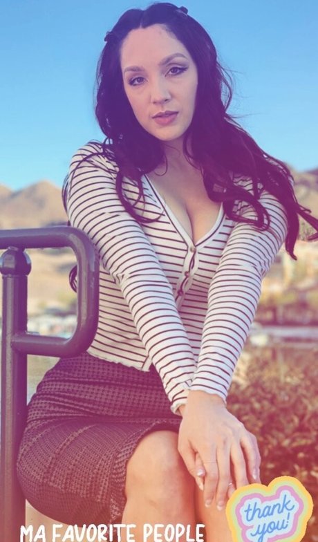 TheBeatleBabe hot pornstar images