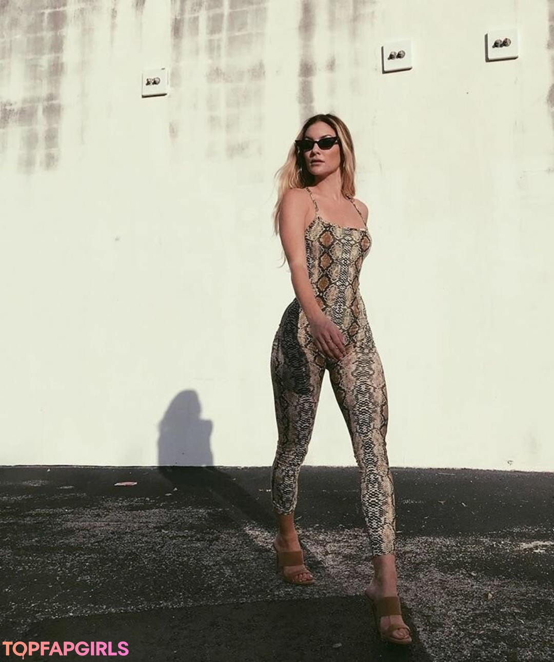 Casi Davies beautiful model images