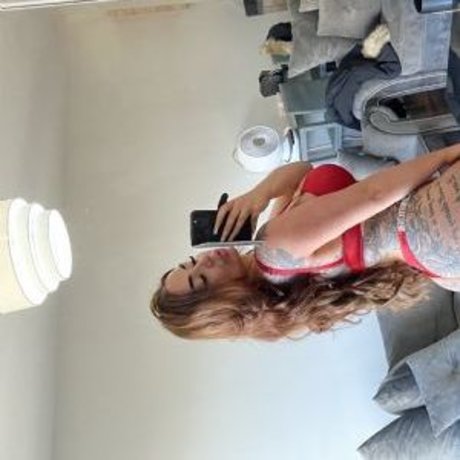 Louise McNamara naked pornstar galleries