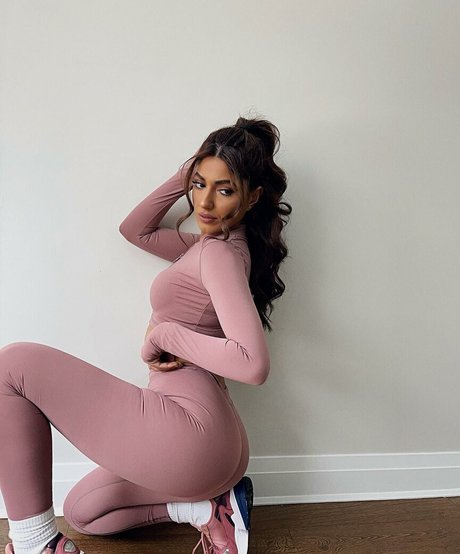 romitavlz pretty actress photo