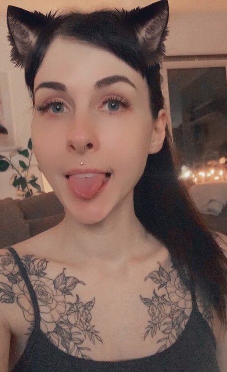 romisu pornstar nude photos