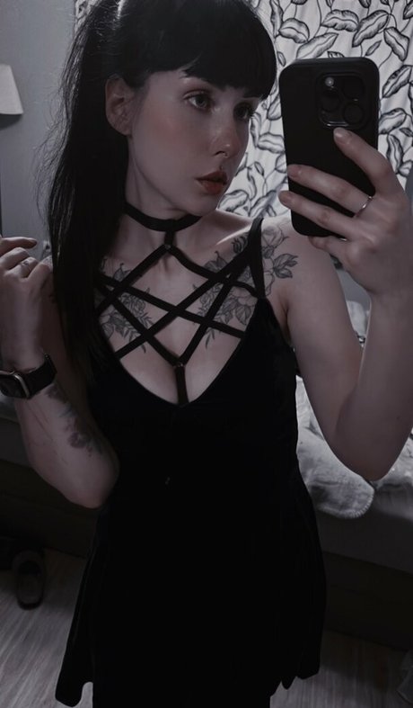 romisu star adult pictures