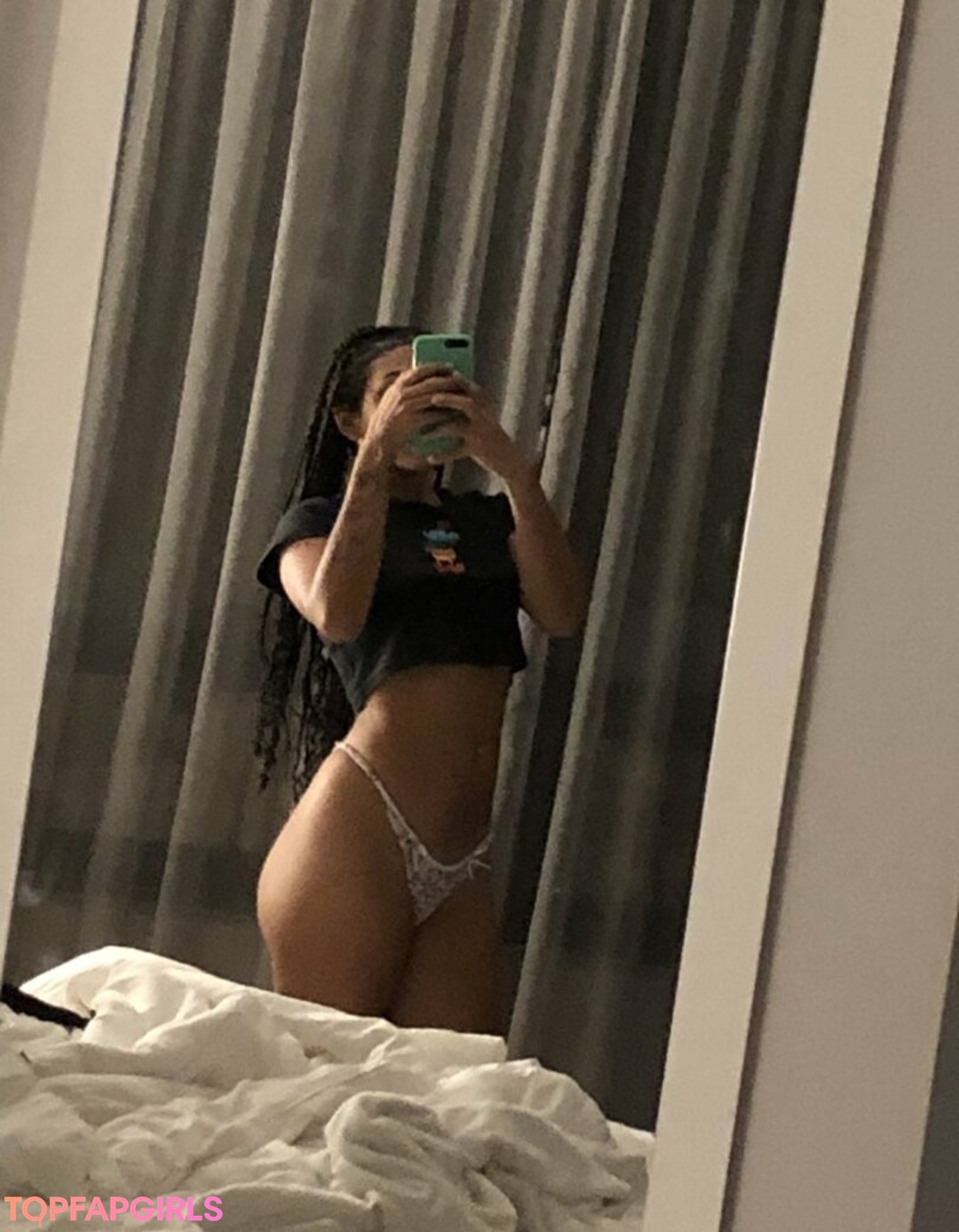 lunaxpackx model erotic picture