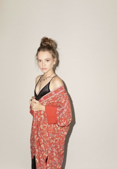 Shira Haas high quality actress pics