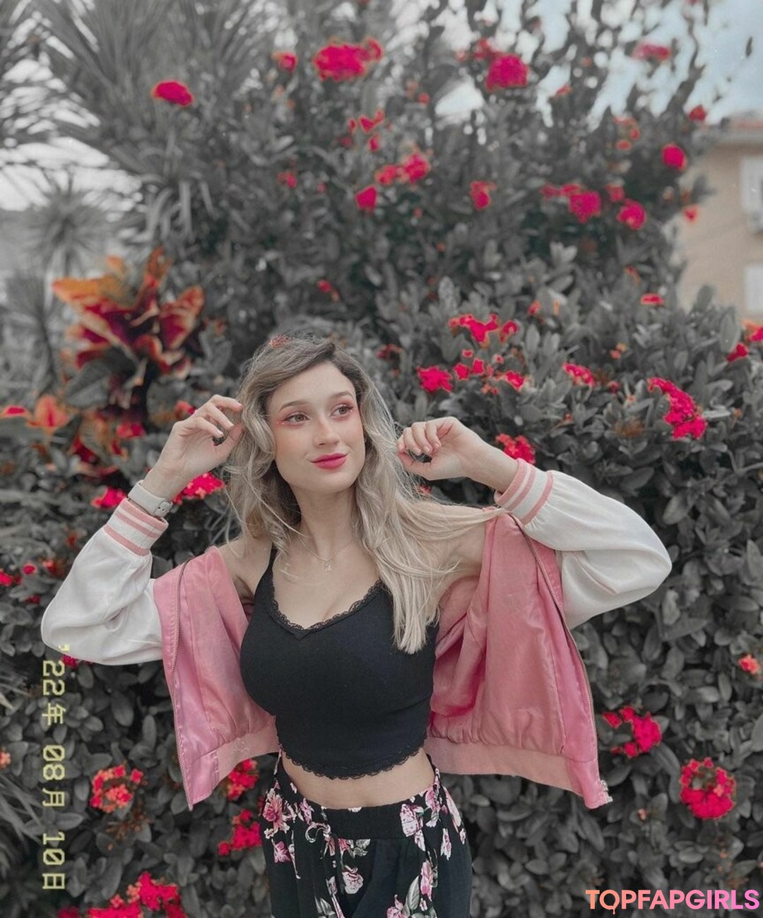 blonde babe onlyfans free xxx photo