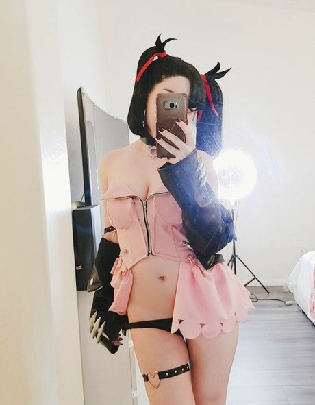 Rinnie Riot sex model photos