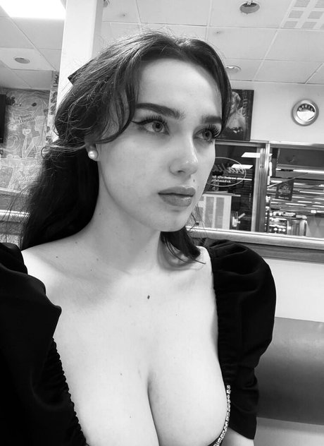 xHot slutx hd model picture