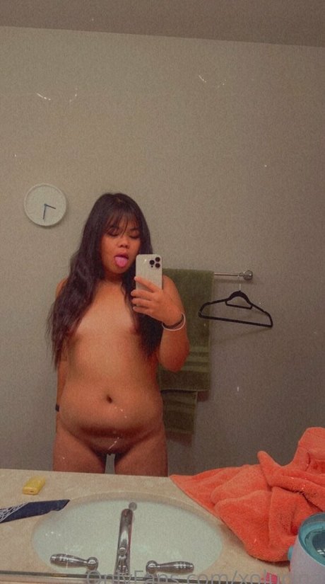 xolucina exclusive star picture