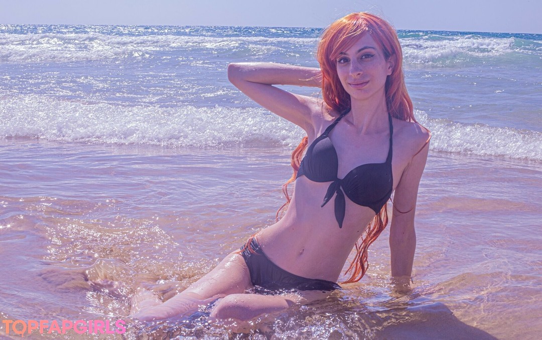 GoldBerry star erotic images