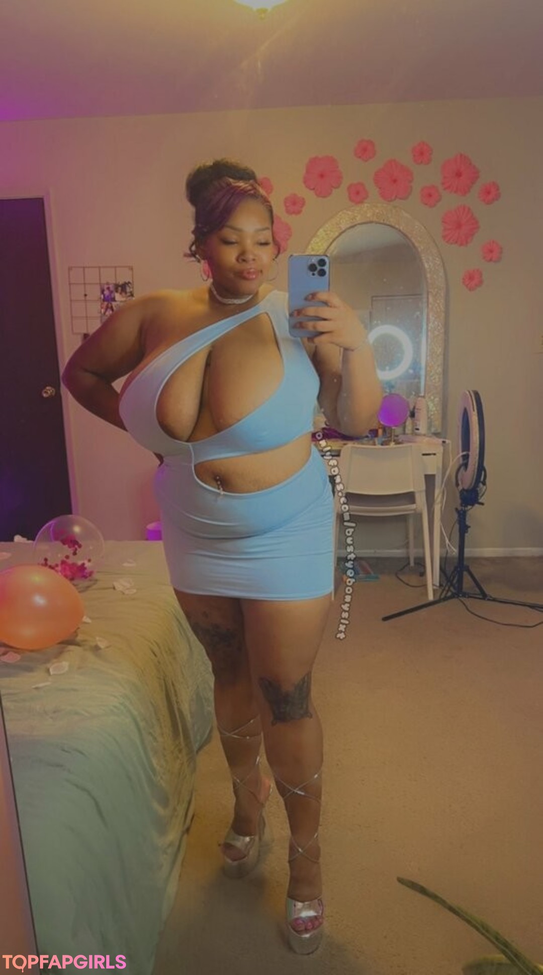 MsMoodyBB sexy model photos