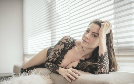 curvy cougar onlyfans free img