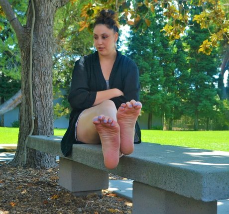 Malia Arrayah pornstar pretty archive