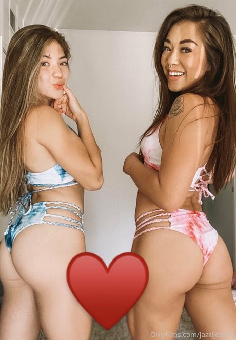 Janasmyle nudes model images