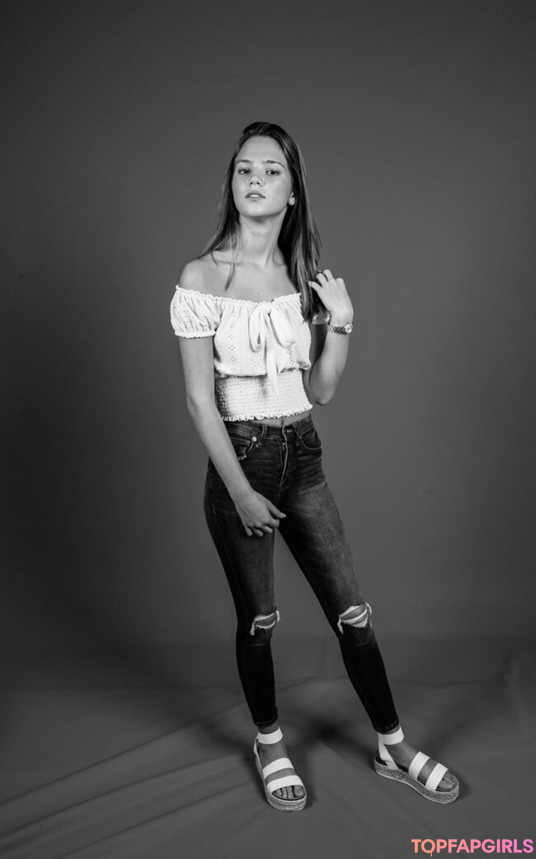 lillyackerman exclusive star picture